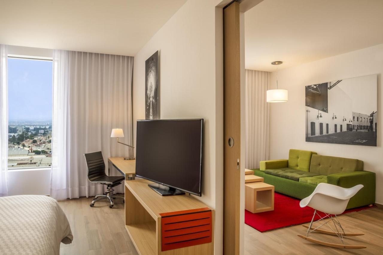 Fiesta Inn Parque Puebla Ngoại thất bức ảnh