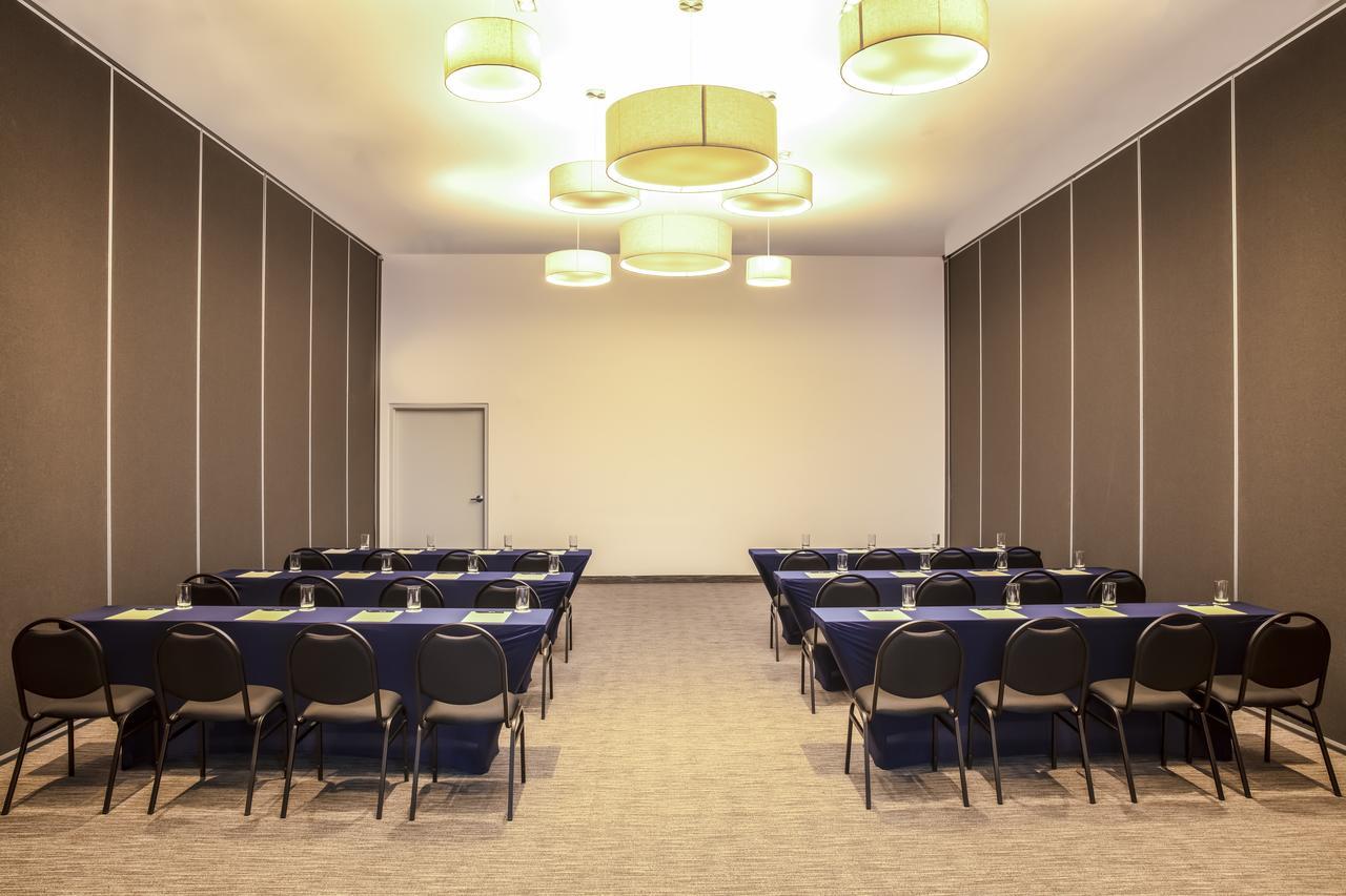 Fiesta Inn Parque Puebla Ngoại thất bức ảnh