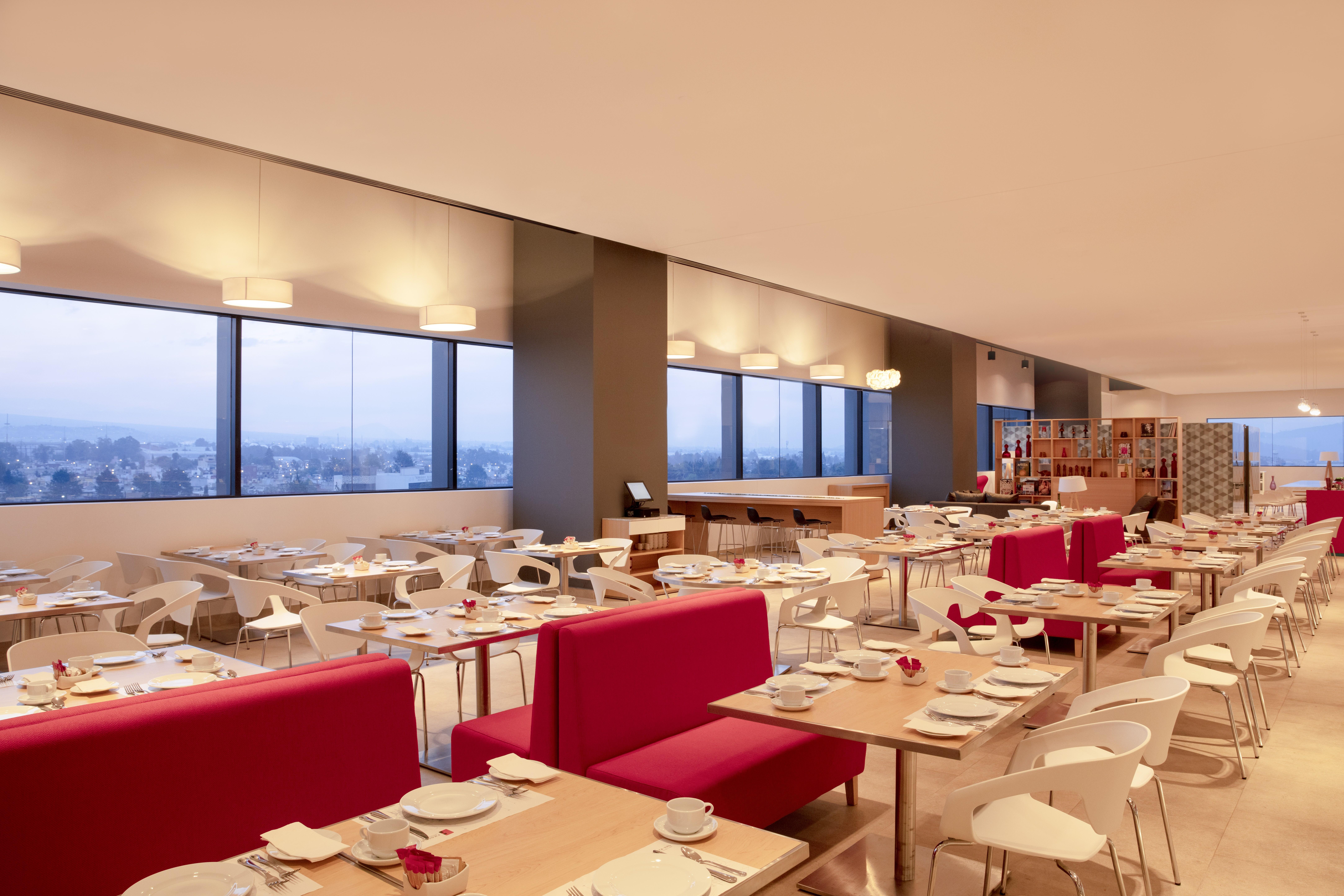 Fiesta Inn Parque Puebla Ngoại thất bức ảnh
