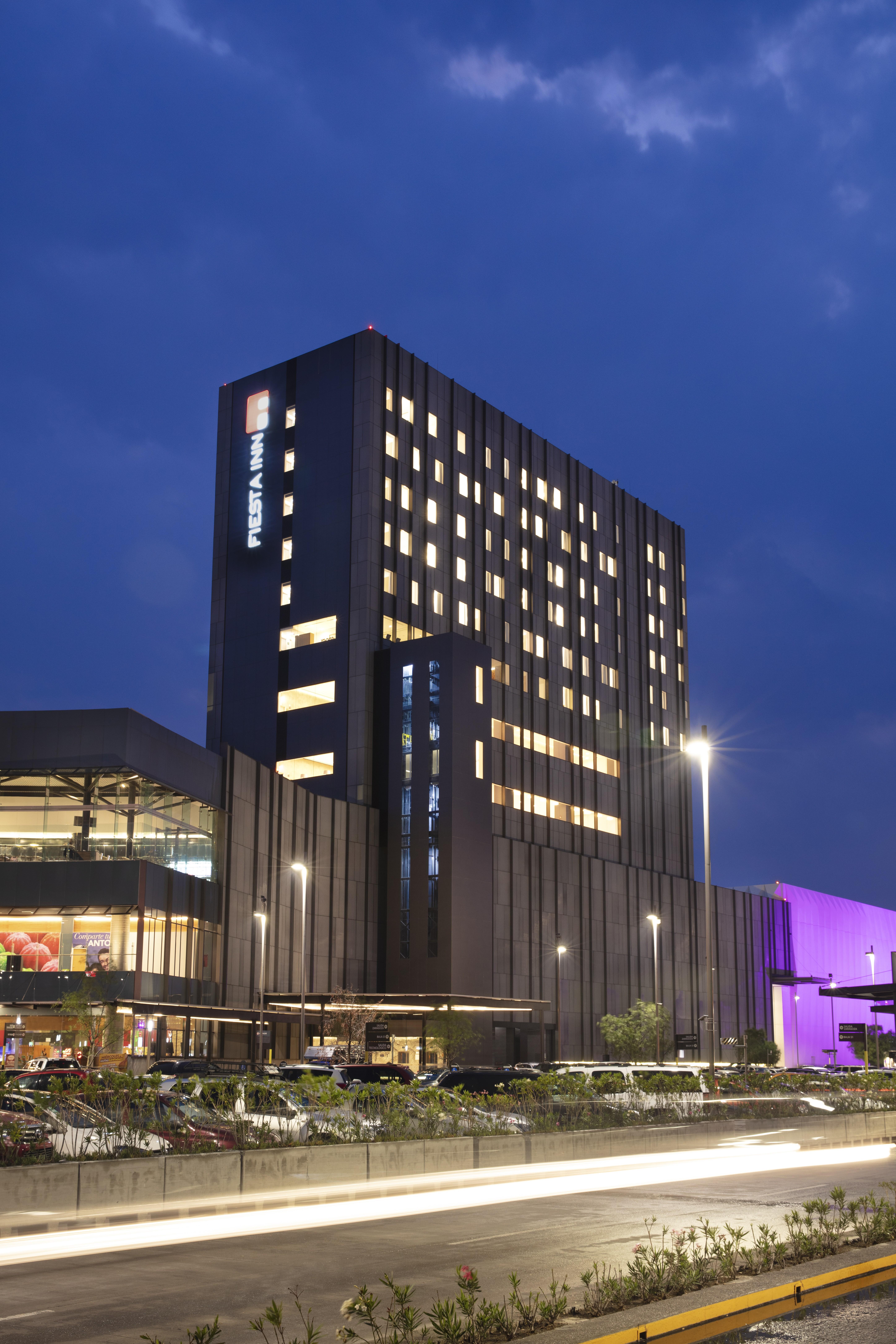 Fiesta Inn Parque Puebla Ngoại thất bức ảnh