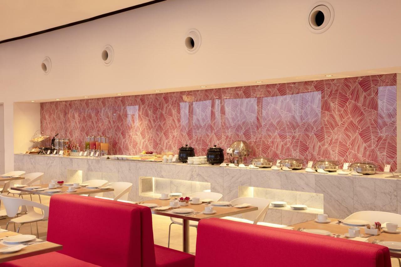 Fiesta Inn Parque Puebla Ngoại thất bức ảnh